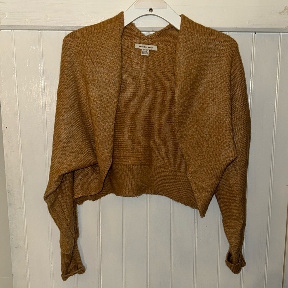 Simple cropped cardigan